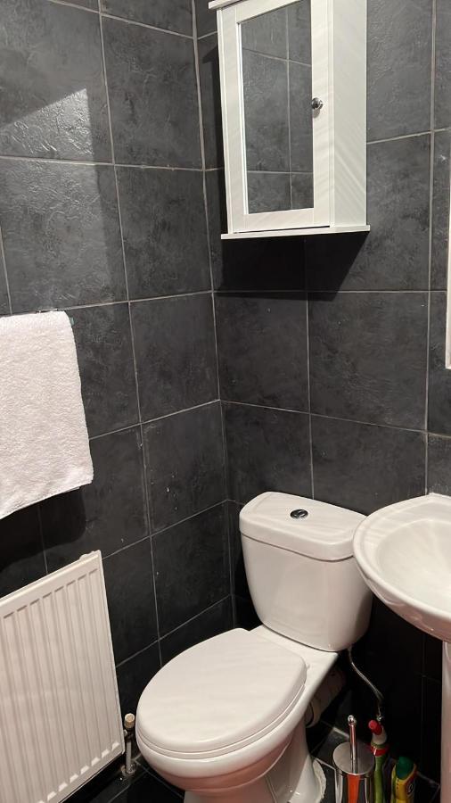 Smalinz Homes Finchley ロンドン エクステリア 写真
